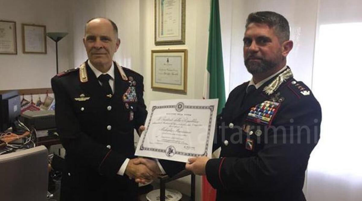 Dieci lustri di carriera militare: premiato il Luogotenente Carabinieri Sergio Conforti -