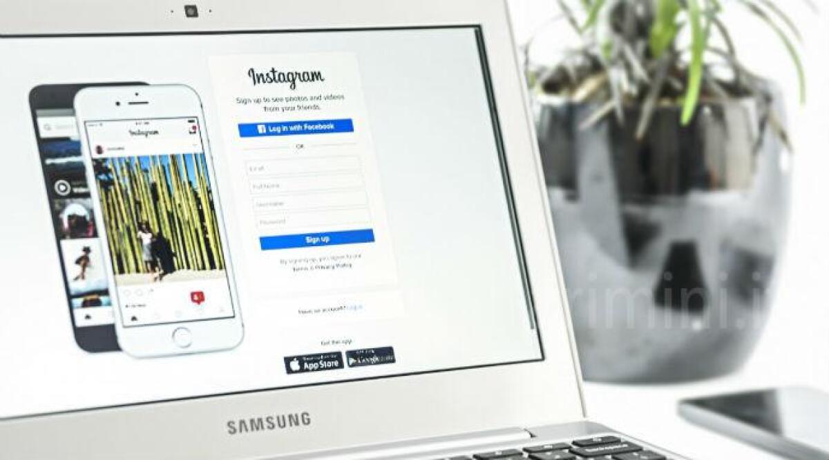 Rimini, insulti su Instagram, bersaglio professori e compagni, denunciata 20enne - 