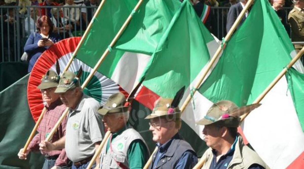 Gli alpini vanno al mare: centinaia di migliaia di persone attese al raduno di Rimini - 
