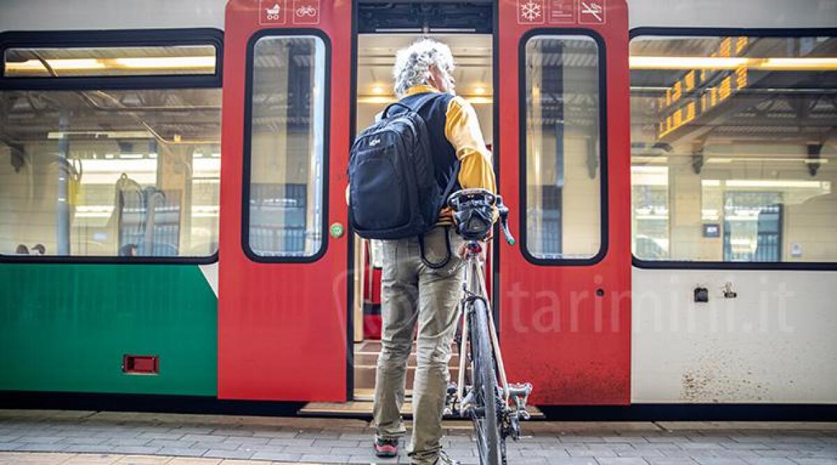 Treno bici, arriva a Rimini l'Intermobility Week: infopoint e angolo riparazione bici gratuito - Archivio