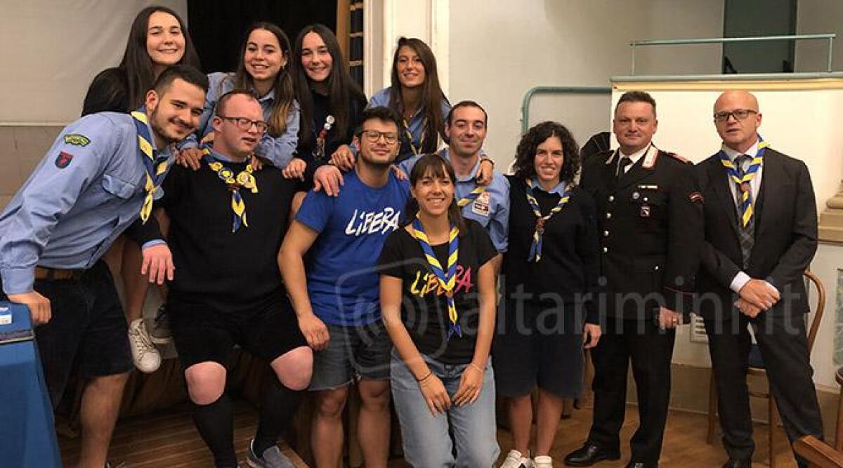 Teatro gremito a Novafeltria per convegno con il pm Ercolani: "Aiutate lo Stato a combattere la mafia" -