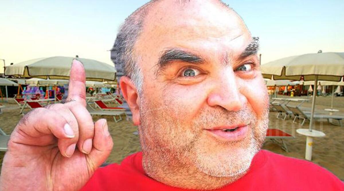 Il fotografo di Novafeltria "Tony" fra gli attori di "Sotto il cielo di Riccione, il film di Vanzina -