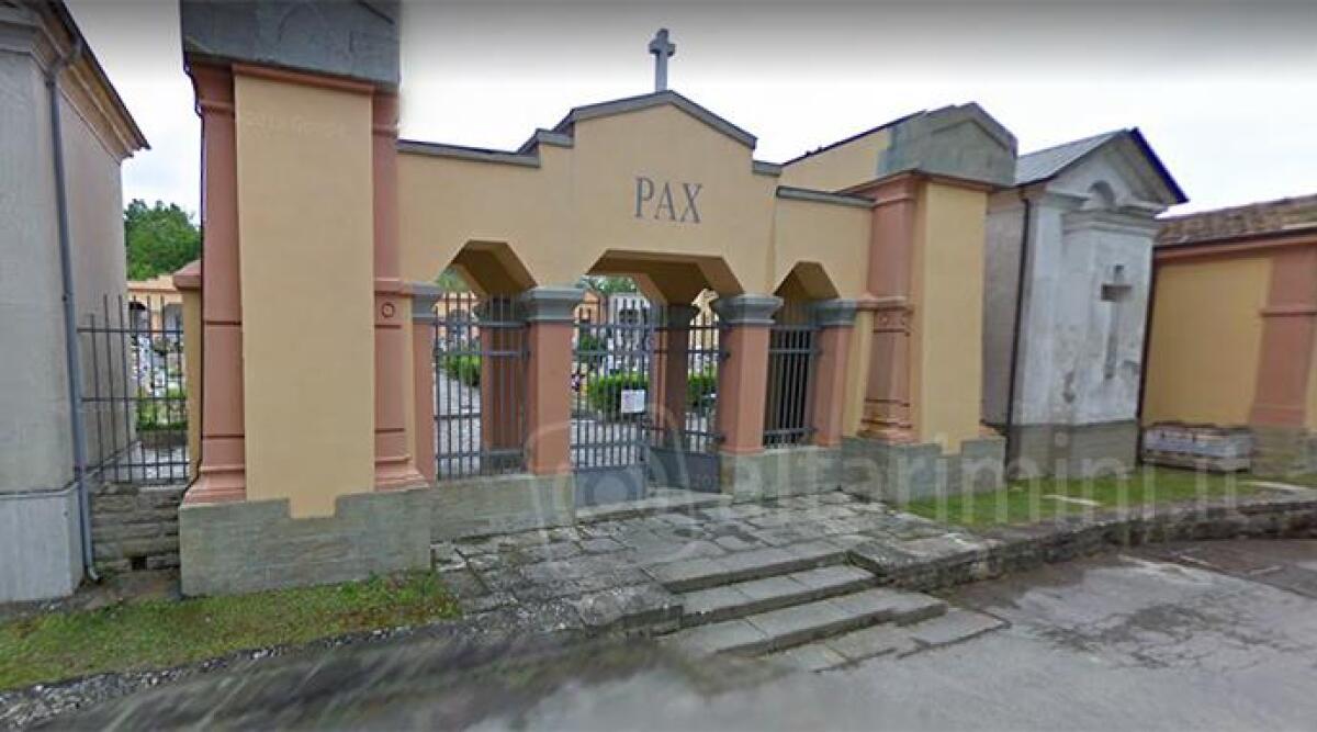 Cimitero preso d&rsquo;assalto dai ladri di lampadine led: quindici colpi in un mese - 