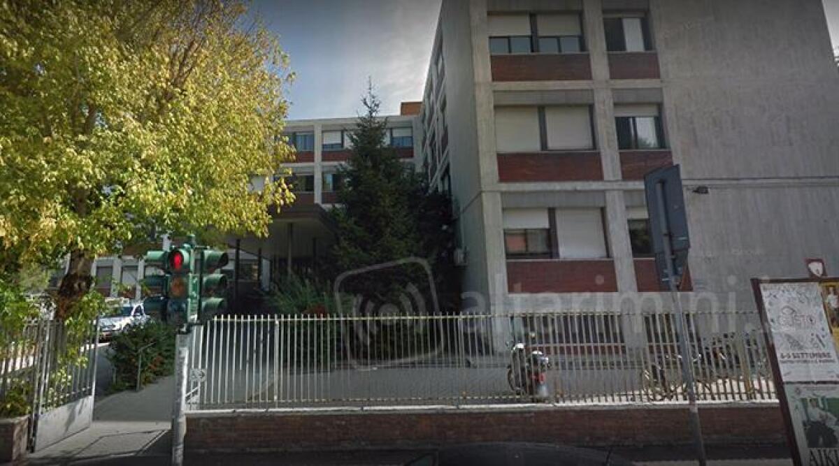Tranciano un tubo dell'acquedotto e la fibra ottica, disservizi lungo tutta via Circonvallazione Occidentale - 