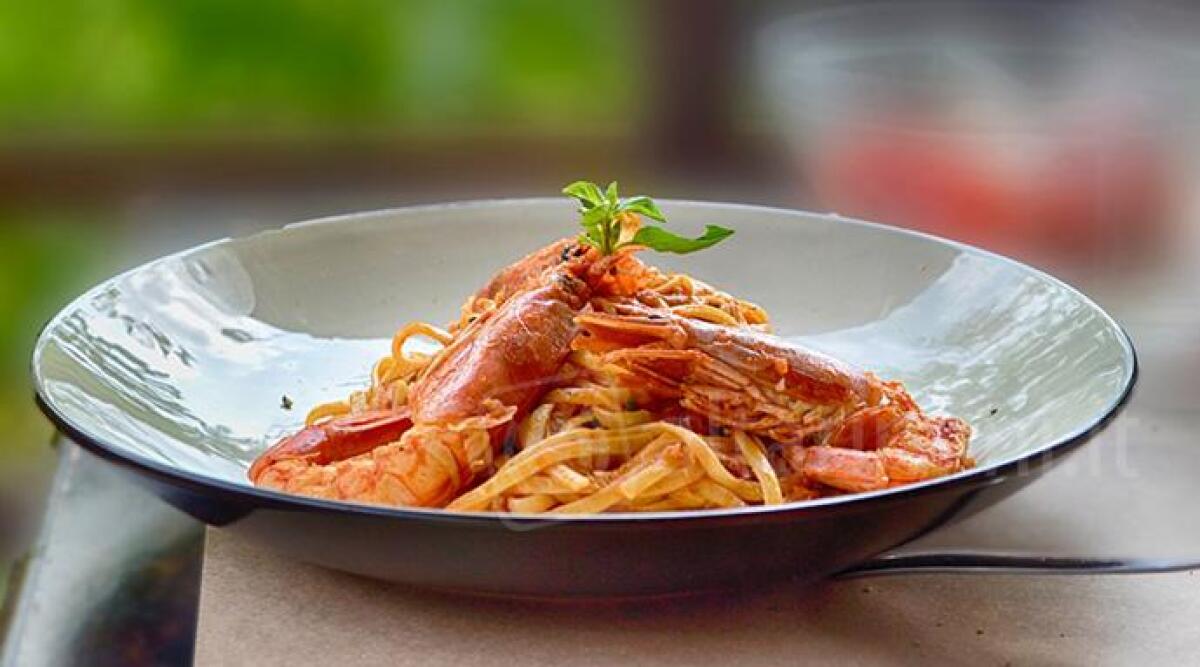 Vomito e diarrea per ospiti dell'hotel: prosegue processo, ascoltato il cameriere - 