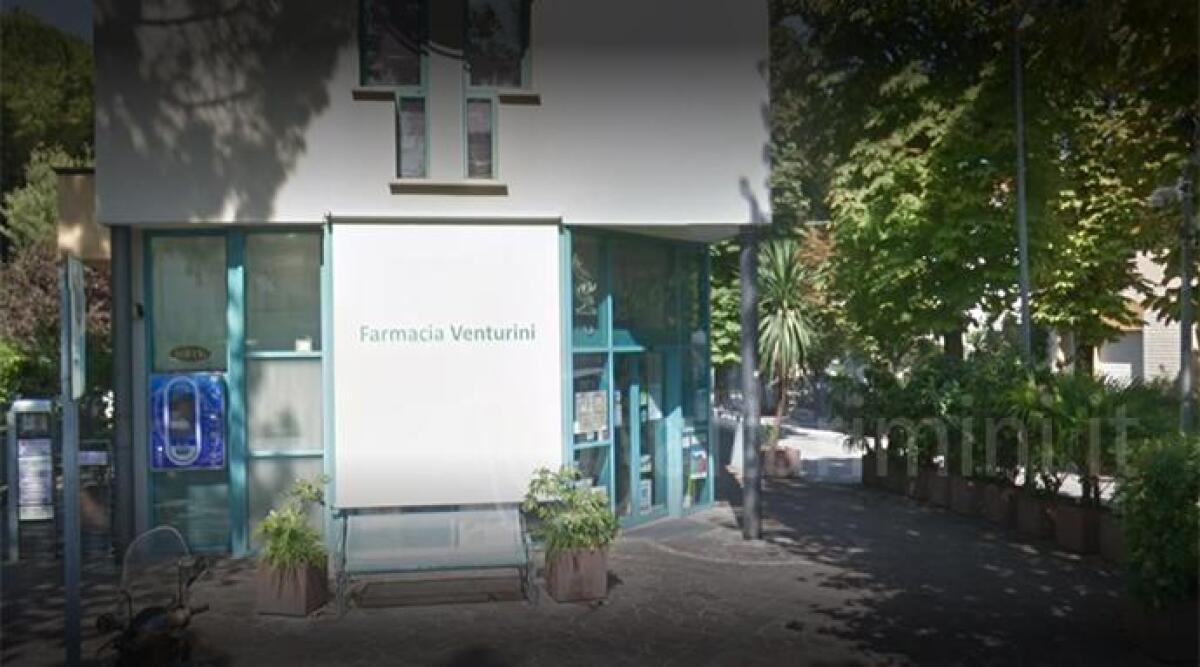 Rimini, boom di furti in farmacia: quattro raid in sette giorni -
