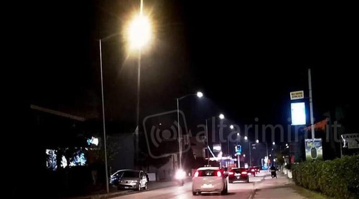 Cattolica più green: nuovi lampioni a led in via Emilia Romagna -