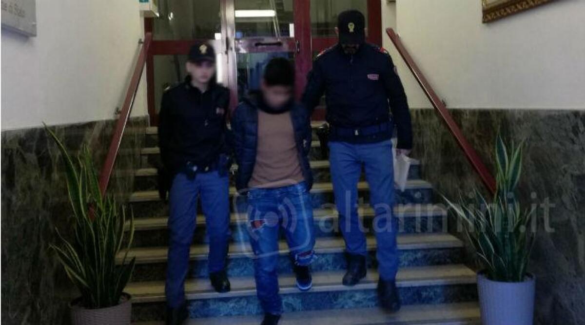 Rimini: trans gli strappa il Rolex da 20mila euro dal polso, arrestato il complice - 