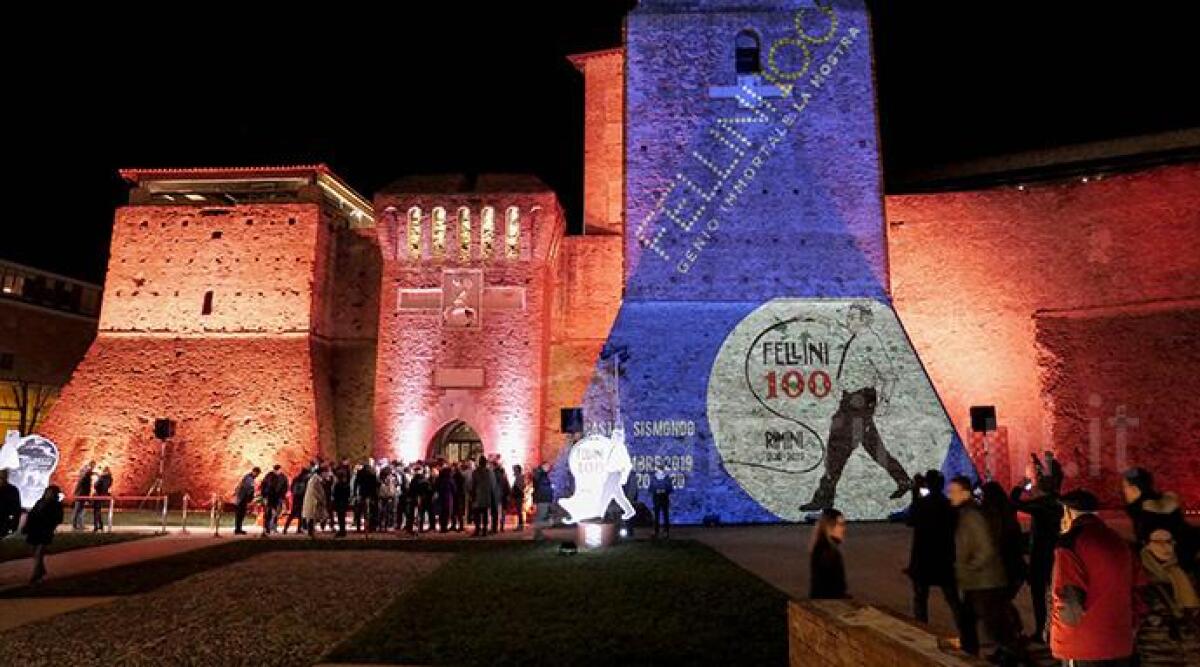 Rimini sempre pi&ugrave; citt&agrave; di cultura: code per Fellini 100, al museo della Citt&agrave; e per i concerti al Galli - 