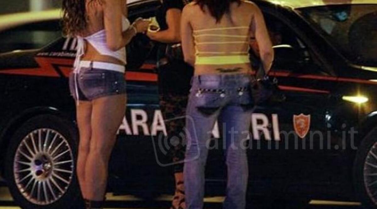 Rimini: sesso per evitare controlli, due anni all'ex carabiniere - 