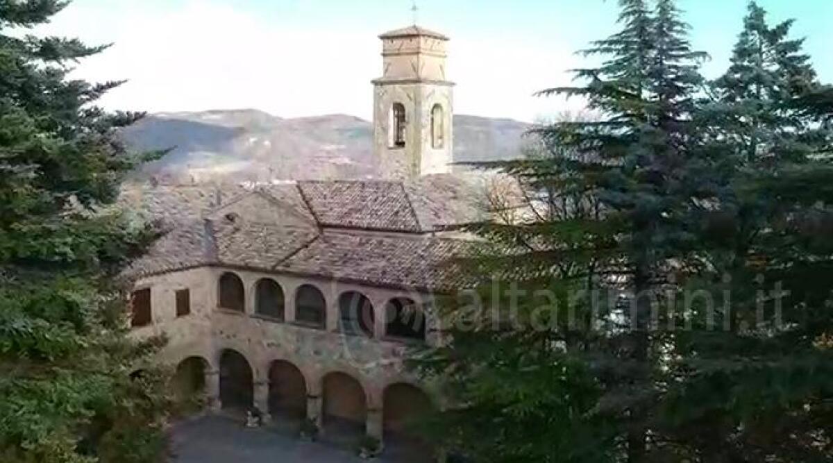 VIDEO Col drone sul Convento di Montefiorentino, un luogo magico circondato dal verde - 