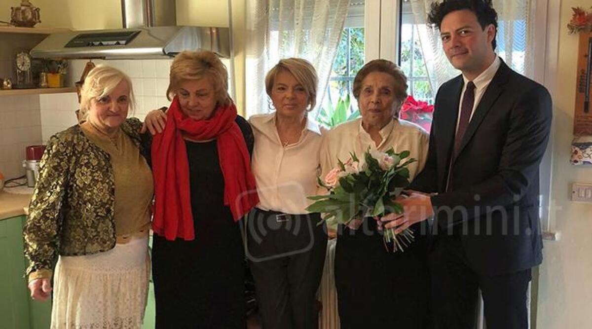 Buon compleanno Aldina, la nonnina di Rimini compie 100 anni - 