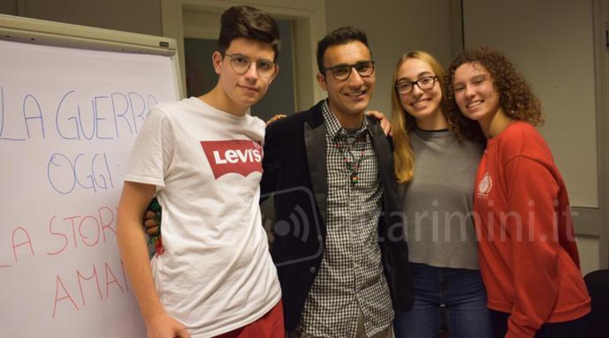Quattro studenti del liceo Serpieri di Rimini premiati a Torino dal sindaco Appendino - 