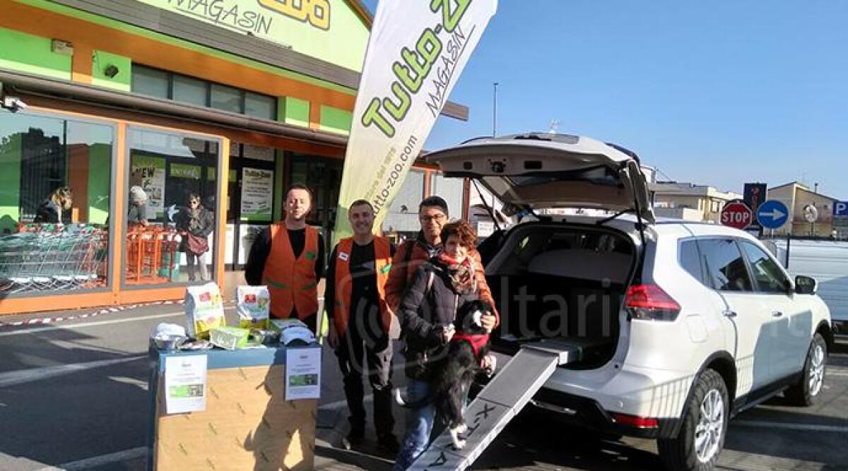 Raccolta tappi della Tutto Zoo Magasin all'associazione Paolo Onofri a favore dell'Ausl -