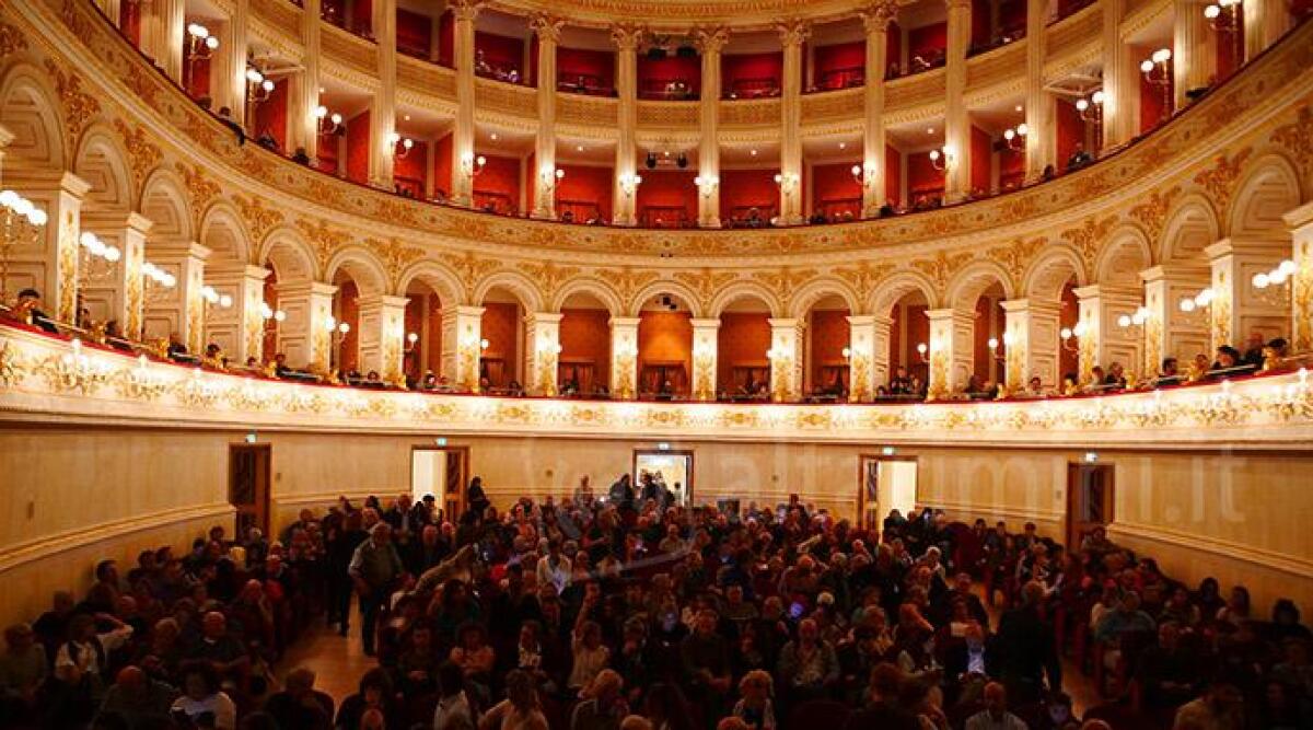 Teatro Galli, annullati in via definitiva gli spettacoli When the rain stops falling e Un nemico del popolo - 