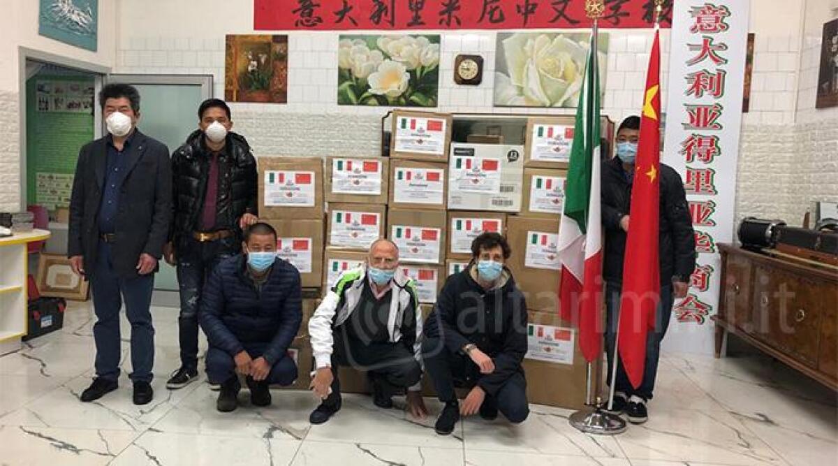 Associazione italo cinese dona 14.000 mascherine a Rimini e San Marino - 