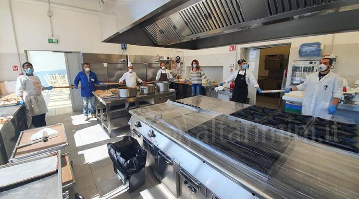 L'alberghiero Savioli di Riccione una grande squadra al fianco di chi lavora per l'emergenza - 
