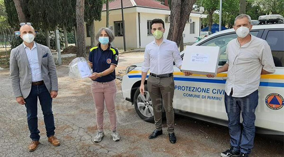 Cento visiere protettive in dono alla Protezione Civile comunale di Rimini - 