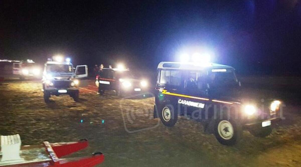 Tentata violenza sessuale mentre fanno il bagno in mare a Rimini: condannato 37enne -