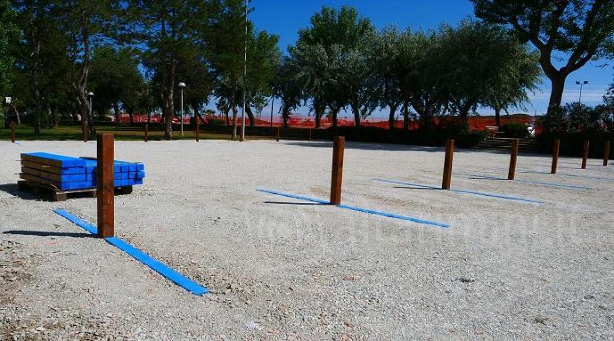 Rimini, nuovo parcheggio vicino al mare: 94 posti auto, 249 stalli per moto -