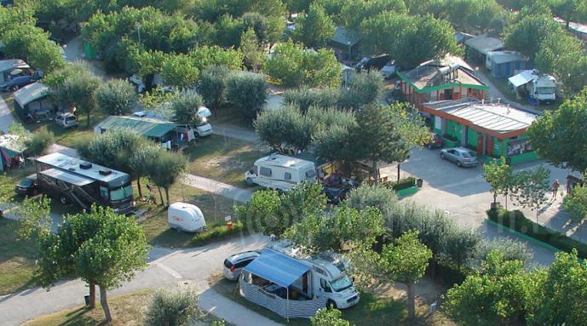 Club del sole, re della vacanza in campeggio acquista gli spazi camping a Riccione -