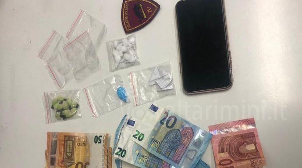 Riparte la movida, da Foggia a Rimini per spacciare: arrestato -
