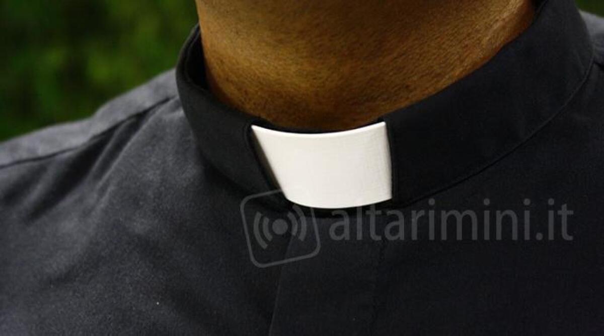 Nuovi guai per il prete riminese Don Alberto Bastoni, allontanato dalla diocesi -