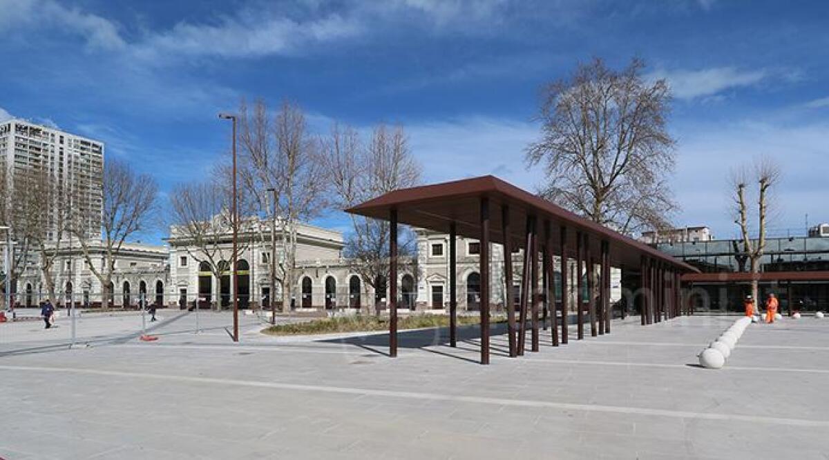 Rimini, nuova piazza della Stazione, a giorni l'inaugurazione - 