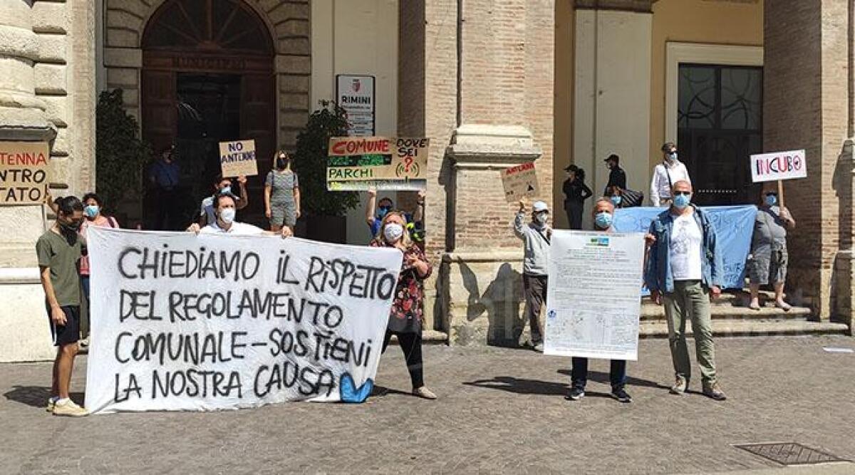Antenna di telefonia a Viserba, il comitato ricorre al Tar -