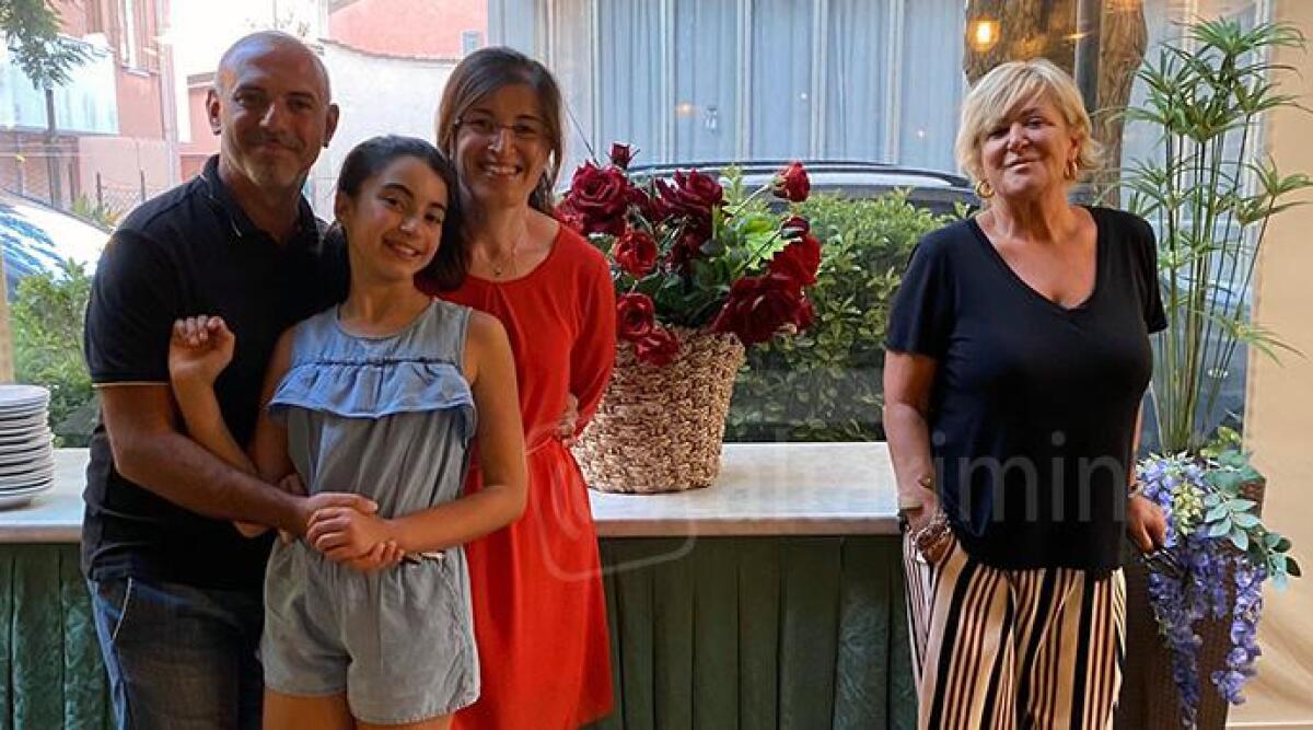 La stella di Junior Bakeoff Giorgia Sammarone nella Regina con la famiglia - 