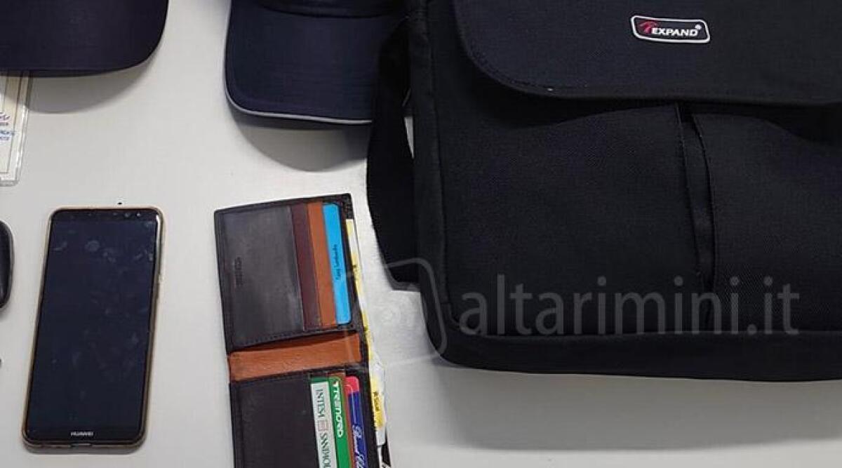 Bellaria: minorenni terribili rubano borsello a un turista. Denunciato anche un 14enne - 