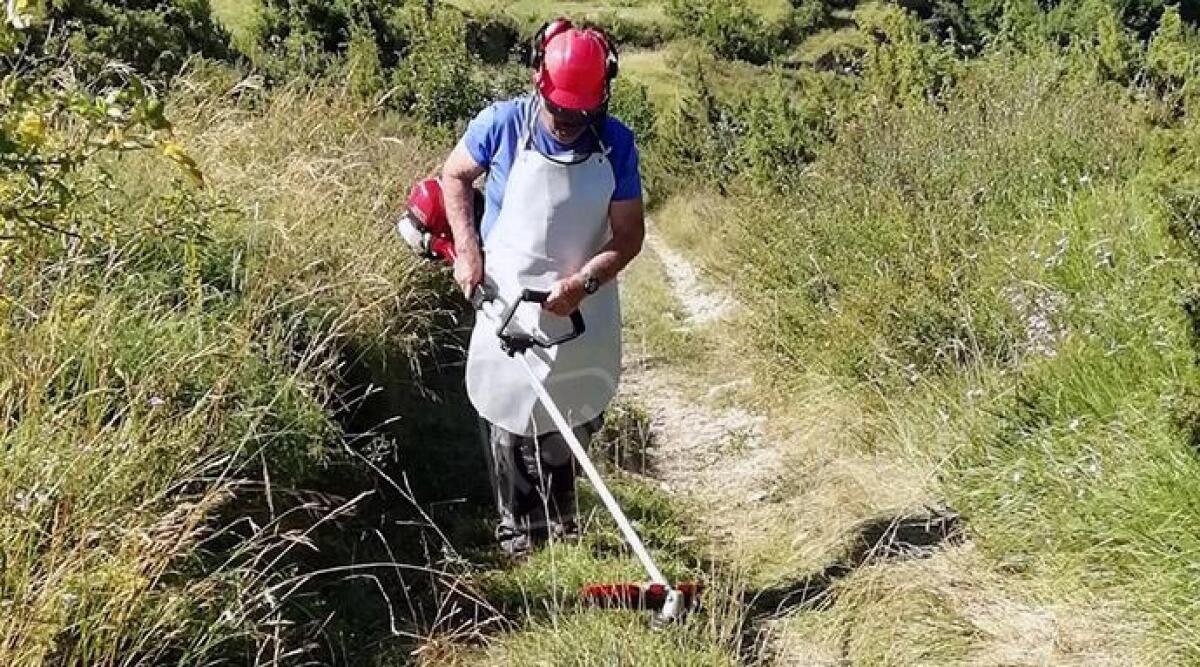 Solidarietà a Montecopiolo: il Cai di Rimini alla pulizia del sentiero 105 fino a Villagrande -