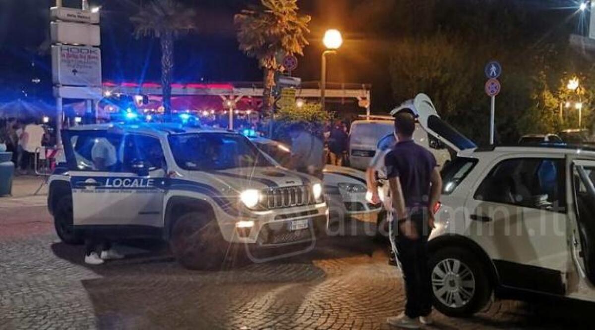 Disordini e assembramenti in spiaggia a Bellaria: sanzionati una ventina di minorenni -