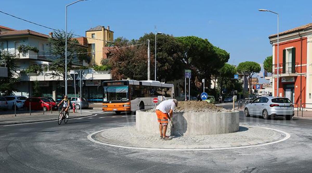 Rimini: ecco la nuova rotatoria tra la via Marecchiese con via Montefeltro e viale Valturio -