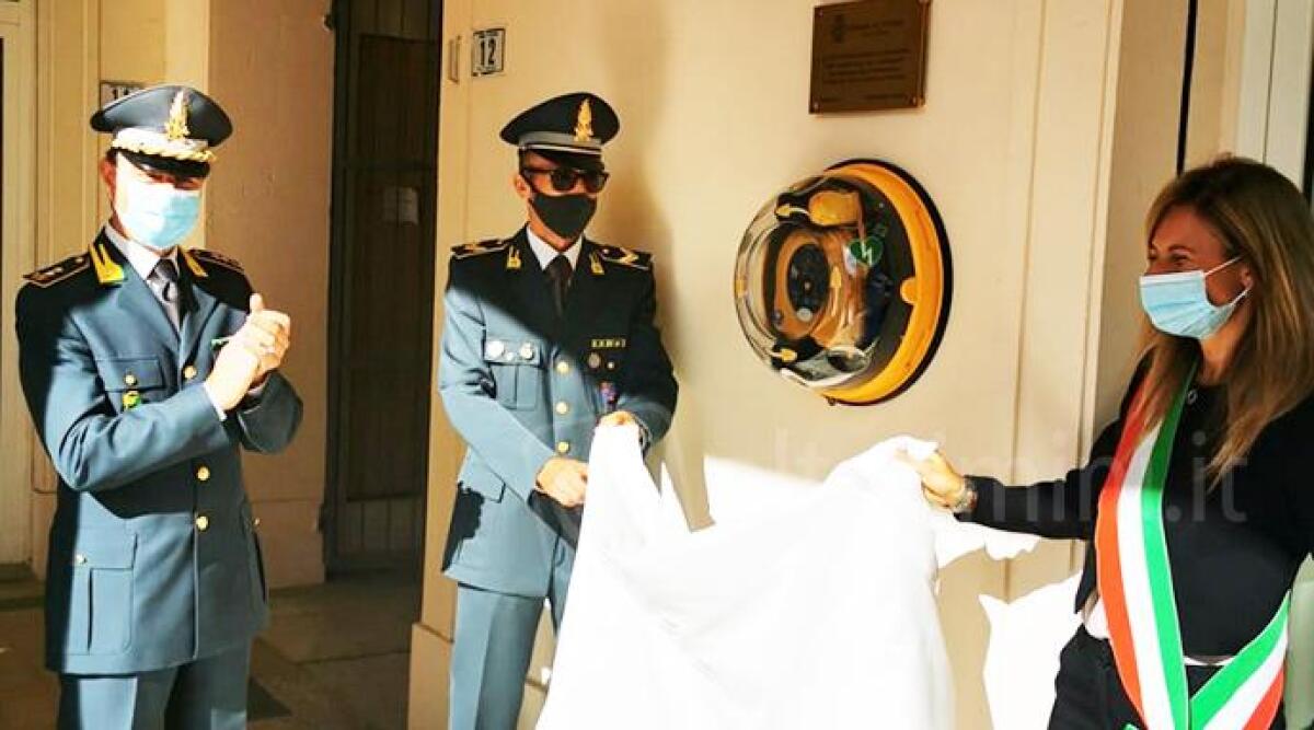 Nuovo defibrillatore in dono a Coriano nel ricordo della fiamma gialla Giuseppe Bucolo -