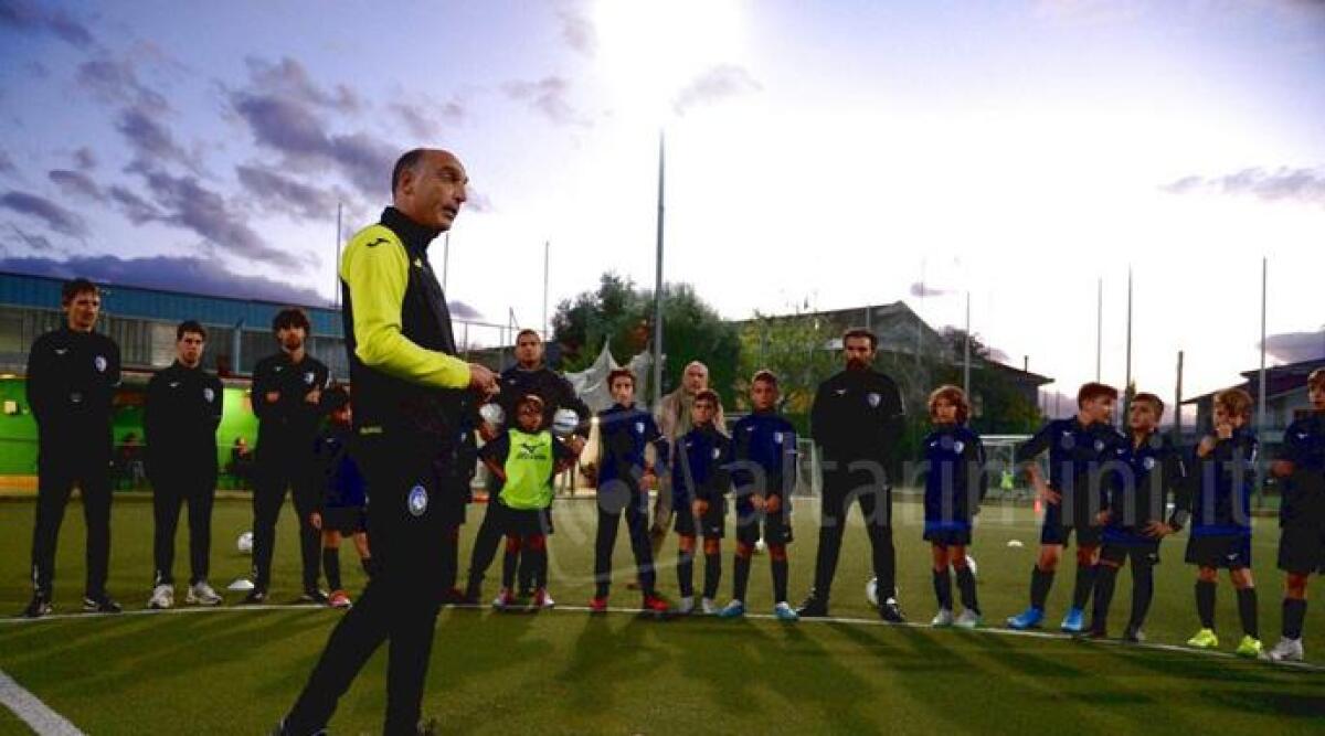 L'ex calciatore oggi allenatore Di Cintio (Atalanta) ospite della Polisportiva Riccione -