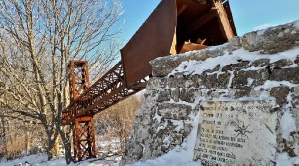 Carpegna: iniziate le manovre ed il recupero della croce del Sasso Simone -