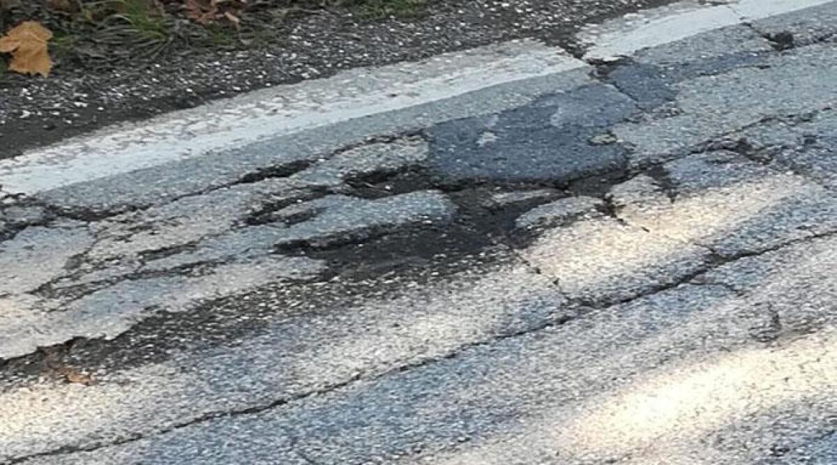 Nuova viabilit&agrave; a Viserba, ma asfalto malconcio: "Rischi per la sicurezza" - 