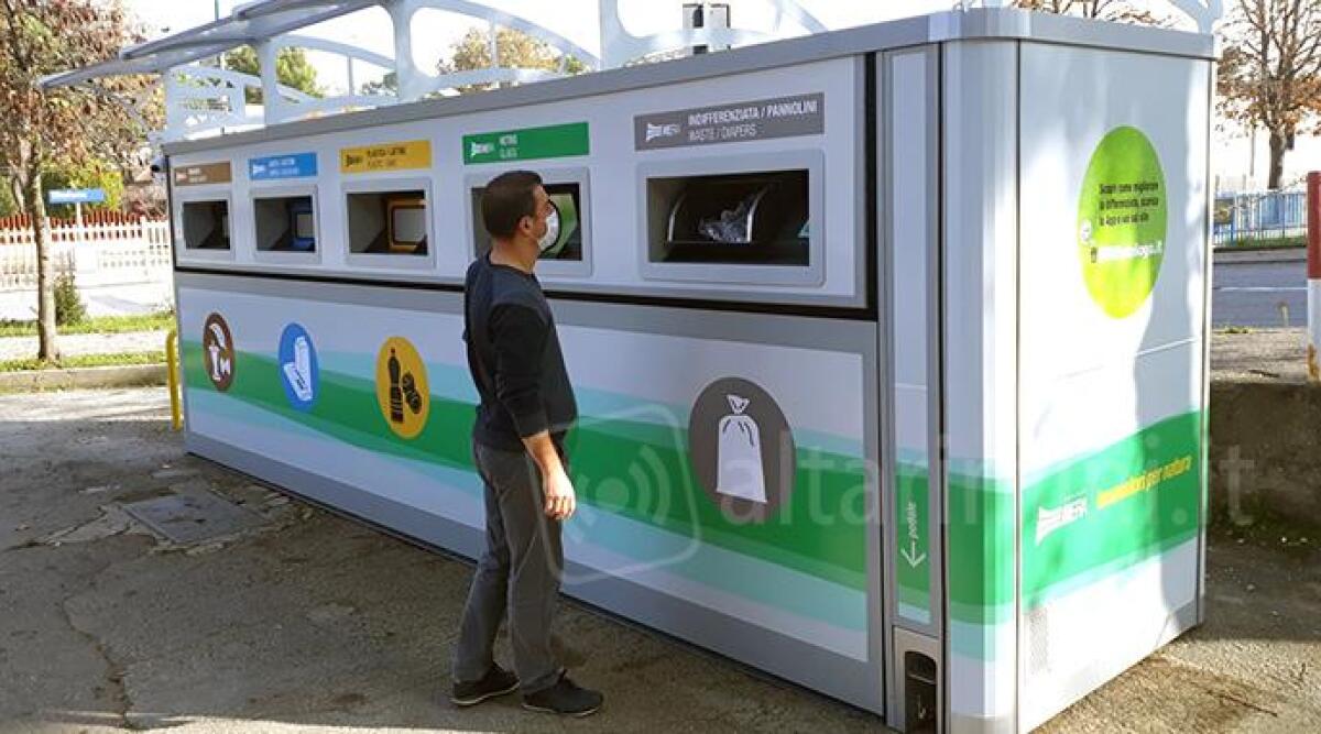 Quattro nuove ecoisole Smarty per la raccolta differenziata a Riccione - 