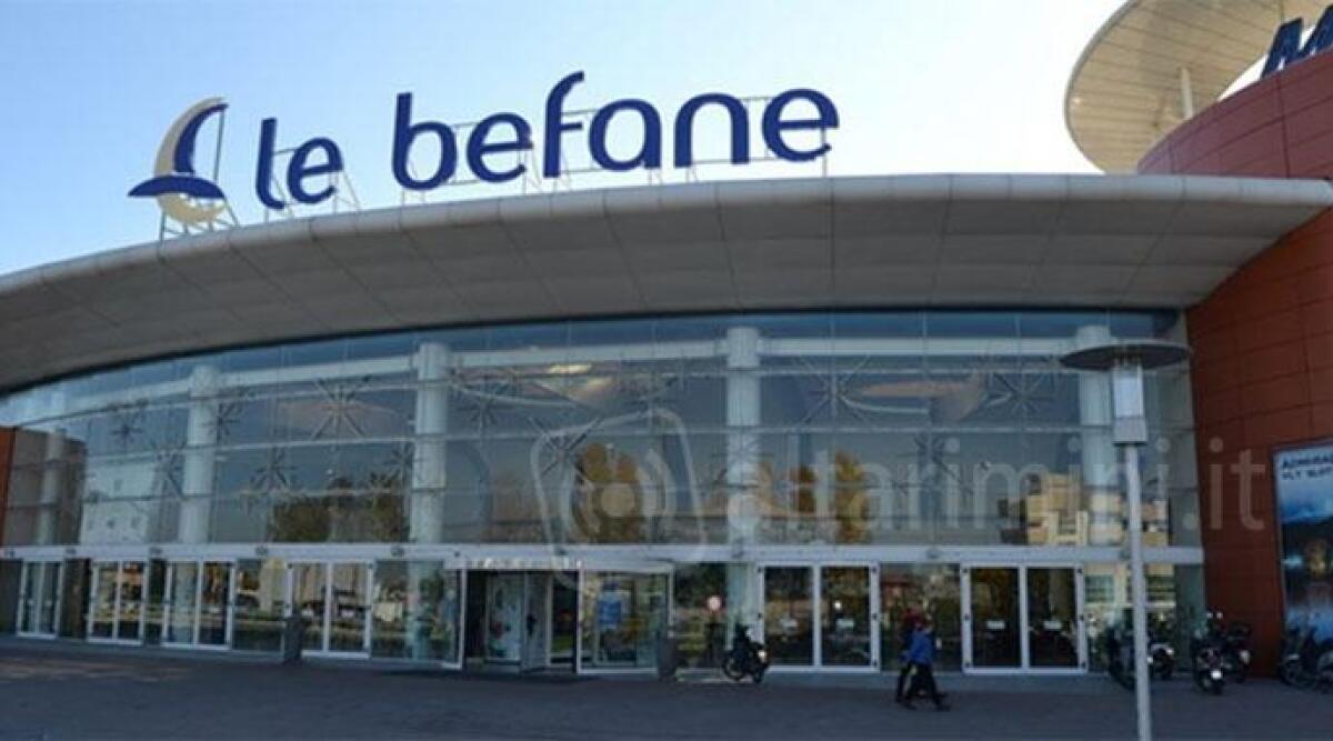 Covid, chiusi i centri commerciali: ripercussioni nel weekend per 'Le Befane' - Immagine di repertorio