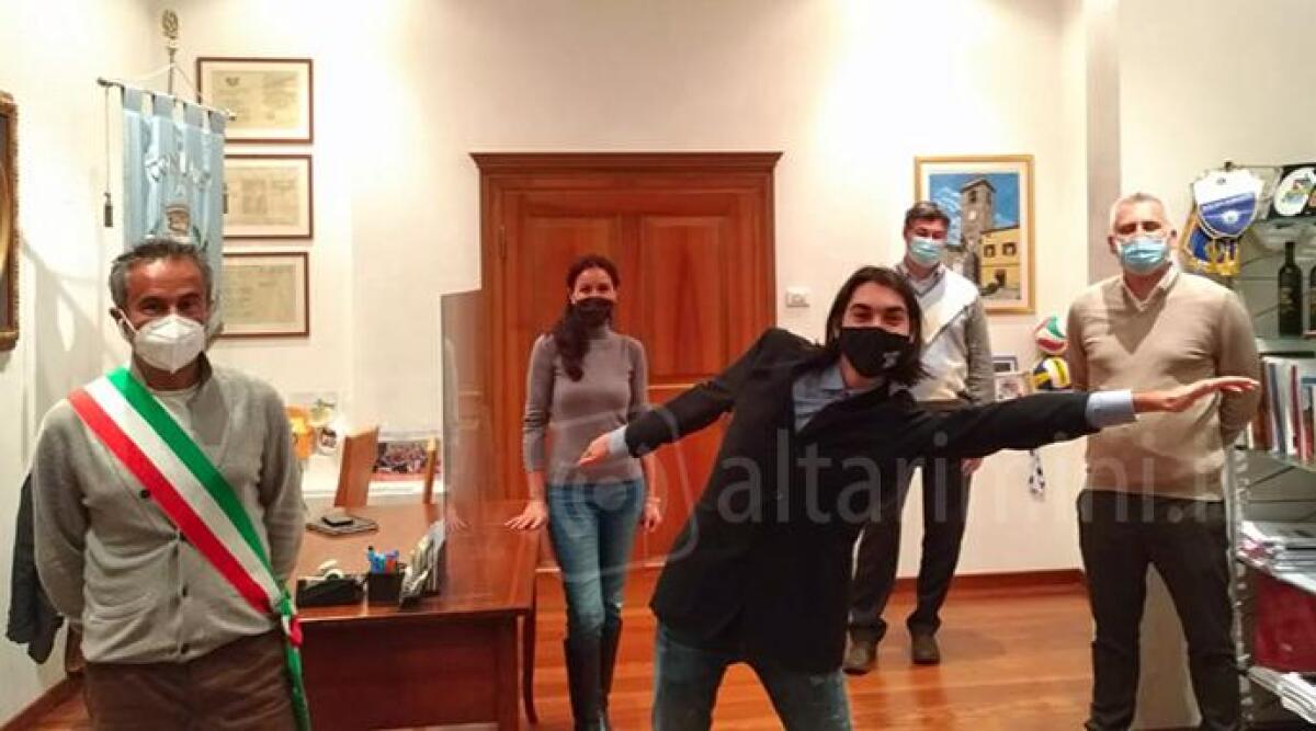 Alessandro Andreini de Il Collegio in visita alla giunta di San Giovanni in Marignano - 