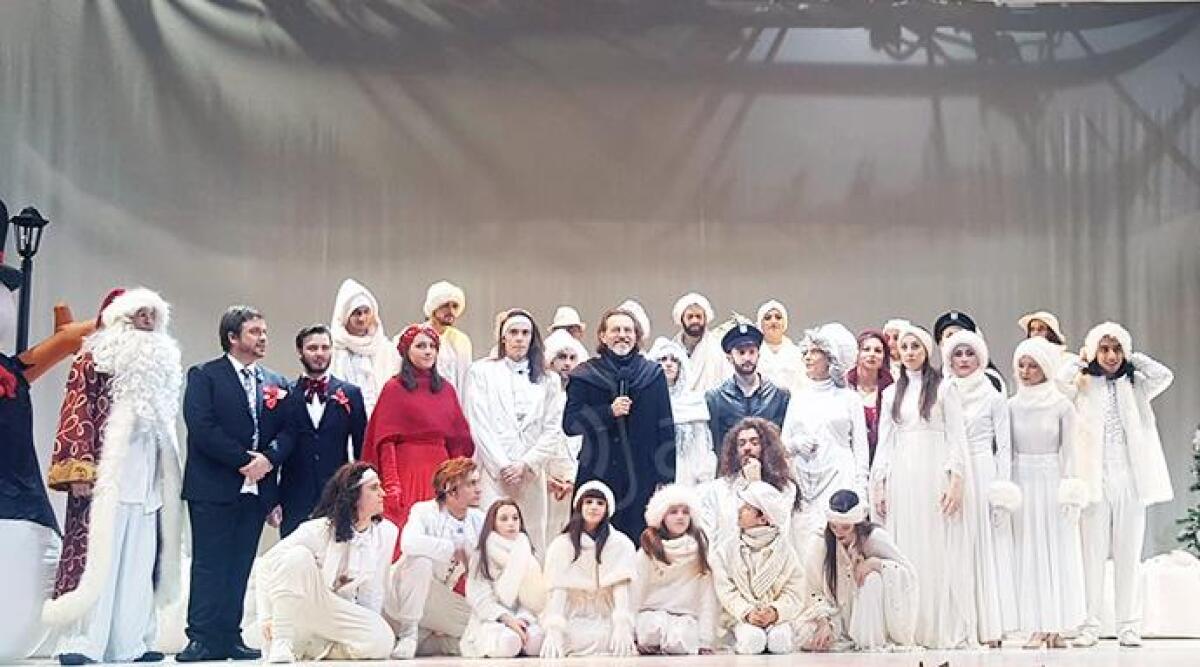 Show di natale in salotto: con il Lago e il teatro Leo amici lo spettacolo arriva a casa - 