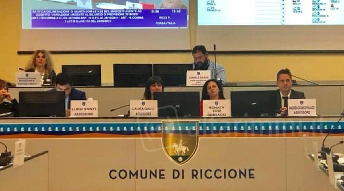 Riccione, sindaco Tosi: "Investiamo sulla citt&agrave;. I soldi del Recovery Fund ai comuni" - 