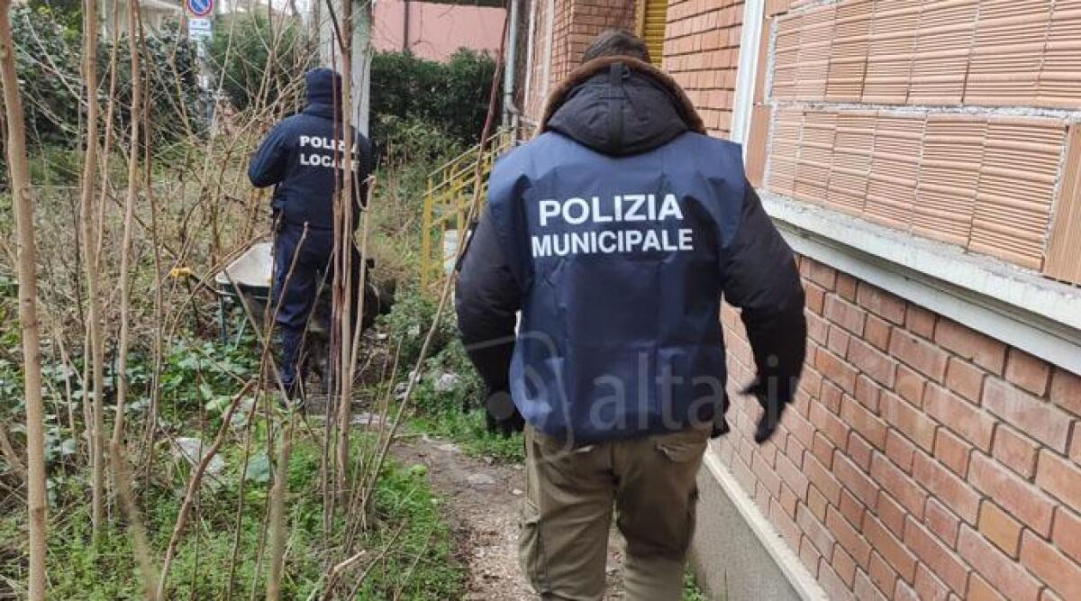 Segnalazioni dei cittadini: scattano i blitz anti-degrado in alcuni edifici abbandonati di Rimini - 