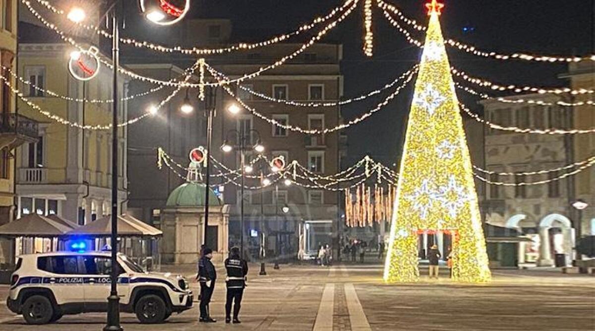 Scatta la zona rossa, stop a passeggiate e shopping. Ecco cosa si pu&ograve; fare - 