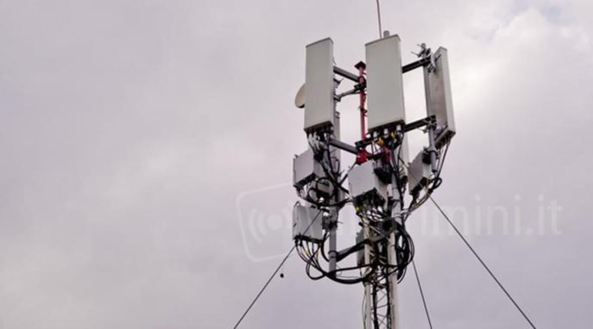 Rimini: spunta una nuova antenna 5G, residenti pronti alla battaglia&nbsp; - 