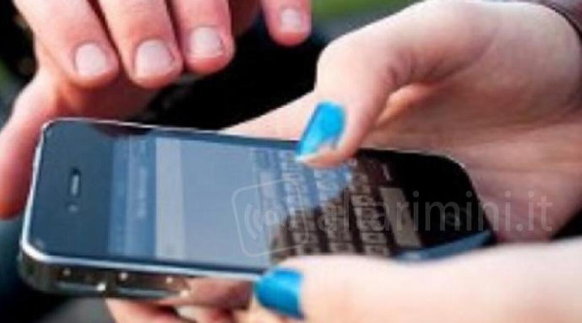 Video porno e frasi oscene a bambina di 10 anni, denunciato 20enne di Novafeltria&nbsp; - Archivio