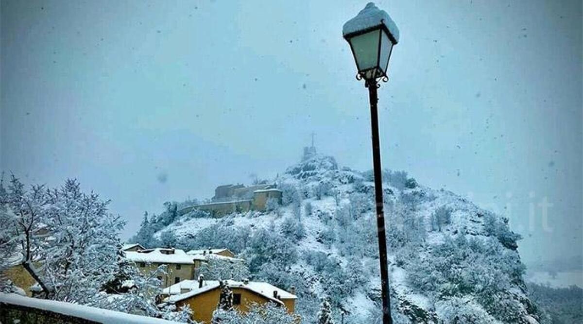Meteo: sul riminese nevicate a quote di collina, poi torna il sole - 