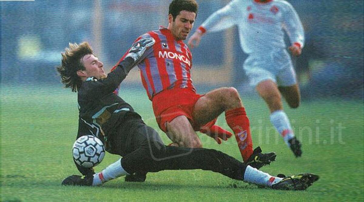 Tentoni: 'Sono io il miglior marcatore in A della Cremonese: 27 gol. Simoni super'. Fu pagato 5,4 miliardi - 