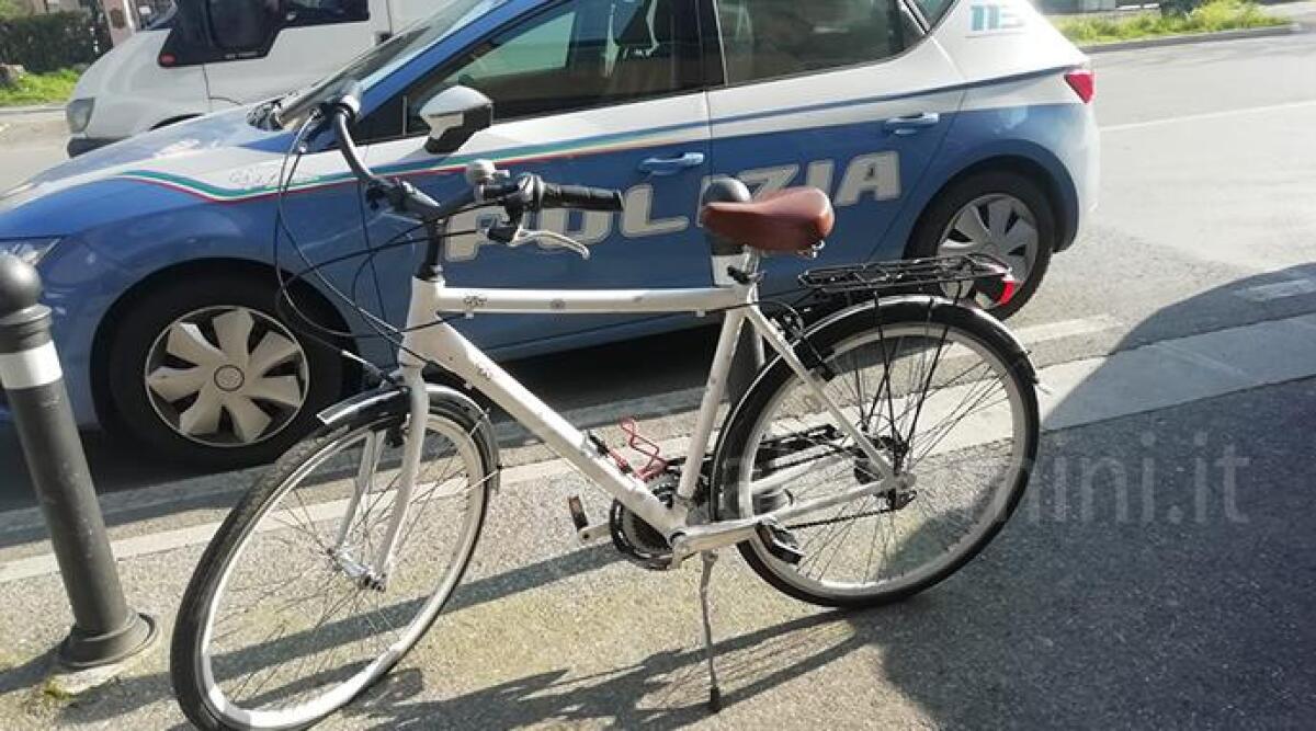 Rimini, vede la bici rubata sul web e fissa un appuntamento: scatta la trappola - 